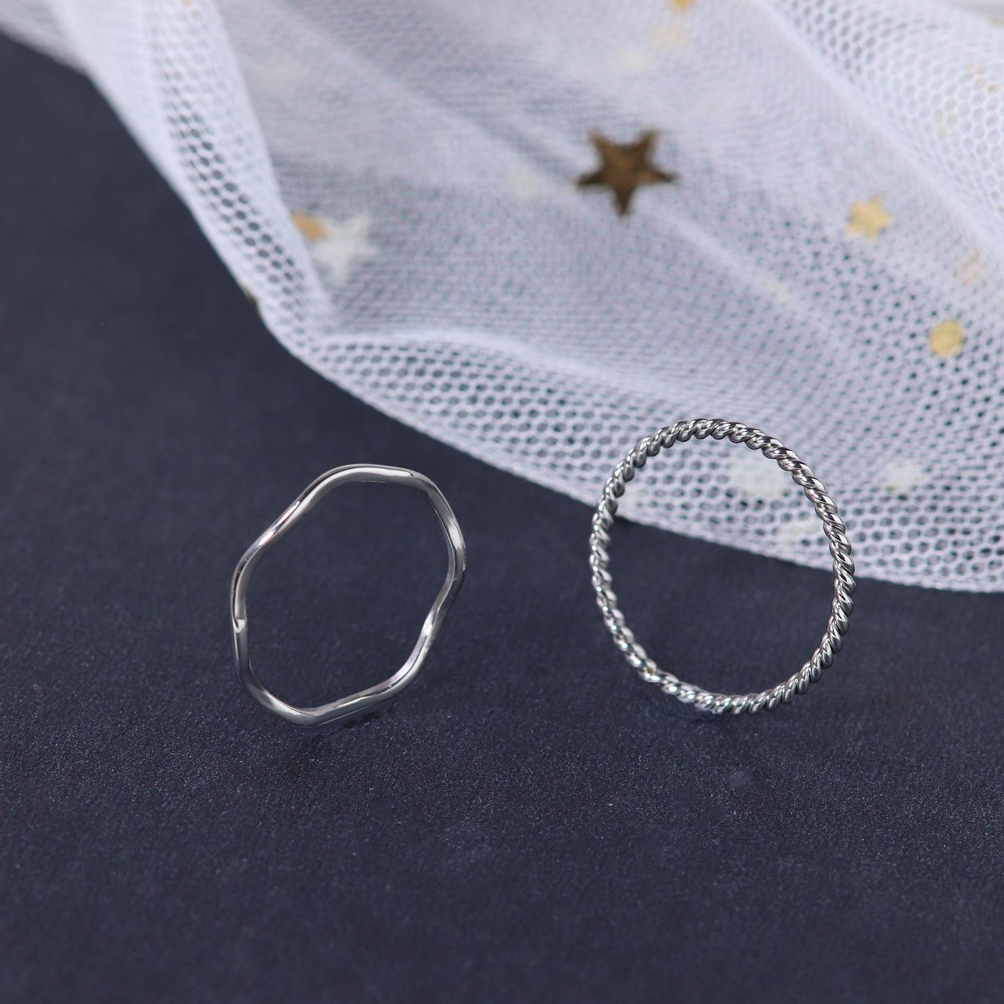 Vintage Honey Bee Brooch Pin with CZ Crystals for Women & Men, Lapel Badge with Tassel Chains for Collar, Hat, Scarf & Tie Accessories