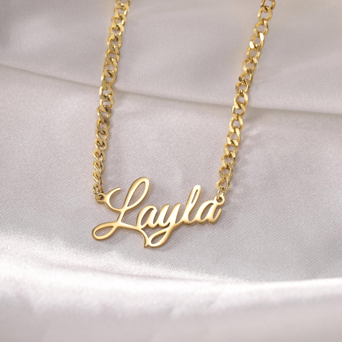 Personalized Name Necklace, 18K Gold Plated Custom Name Pendant Jewelry Gift for Women